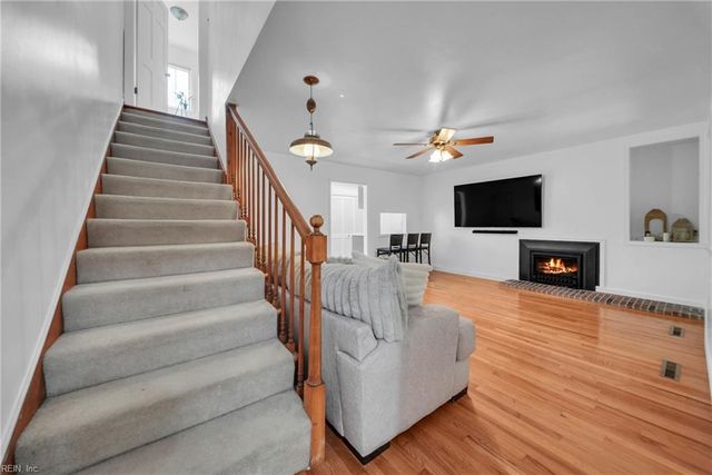 105 Cove Crescent, Yorktown, VA 23692