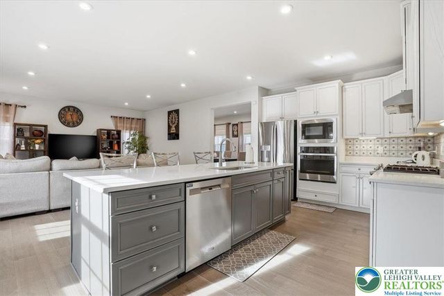 3902 Orth Street, Bethlehem Twp, PA 18020