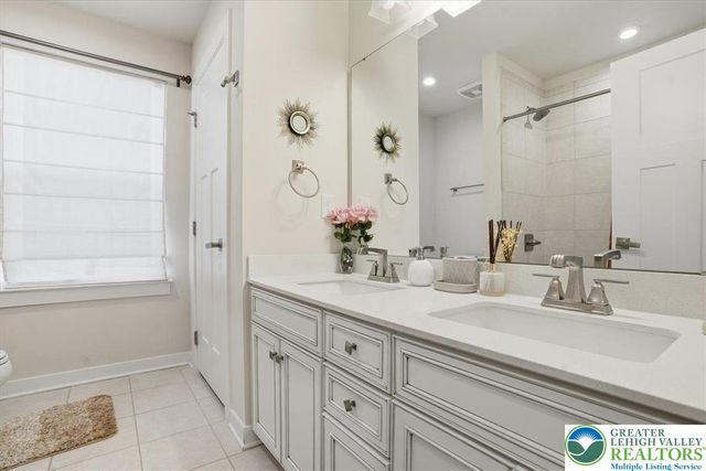 3902 Orth Street, Bethlehem Twp, PA 18020