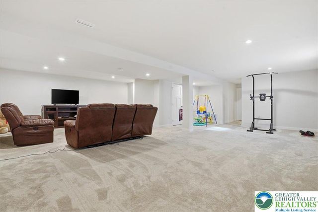 3902 Orth Street, Bethlehem Twp, PA 18020