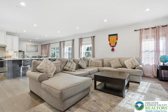 3902 Orth Street, Bethlehem Twp, PA 18020