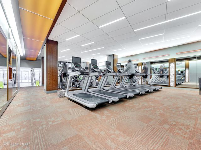 400 E Randolph Street 3715, Chicago, IL 60601