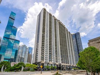 400 E Randolph Street 3715, Chicago, IL 60601