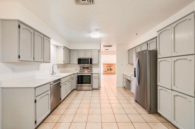 7508 Lantern Road NE, Albuquerque, NM 87109