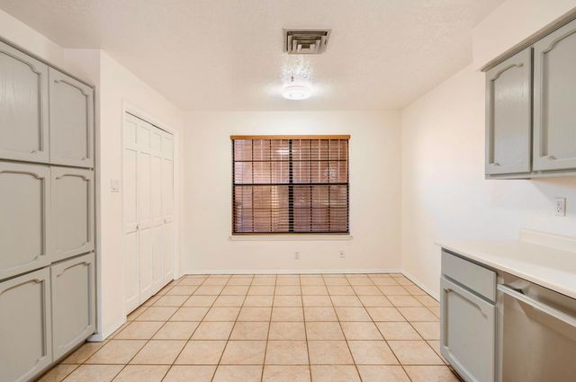 7508 Lantern Road NE, Albuquerque, NM 87109