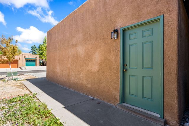 7508 Lantern Road NE, Albuquerque, NM 87109