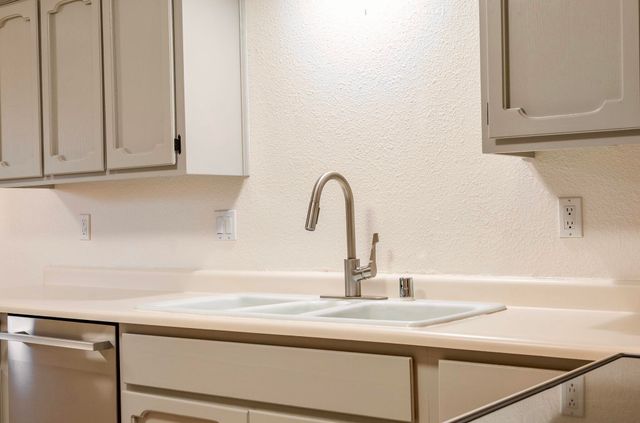 7508 Lantern Road NE, Albuquerque, NM 87109