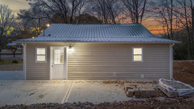 104 Frankfort Street, Athens, TN 37303