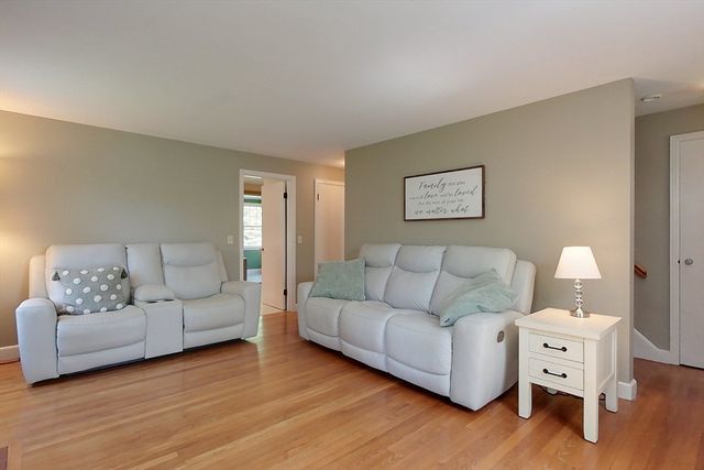263 Highland St, Holden, MA 01520