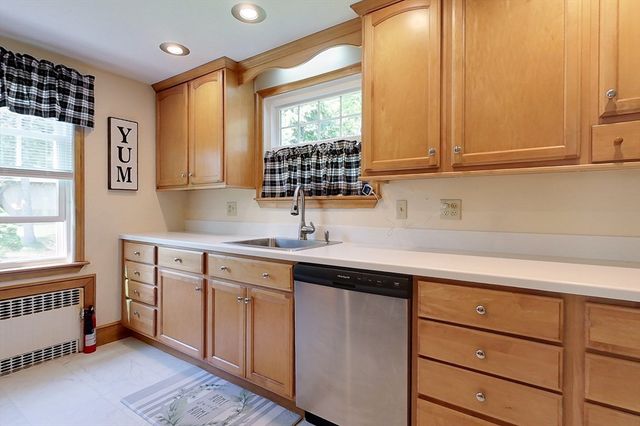 263 Highland St, Holden, MA 01520