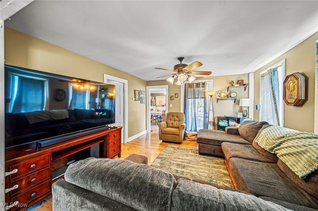 2189 Jefferson Eagleville Road, Jefferson, OH 44047