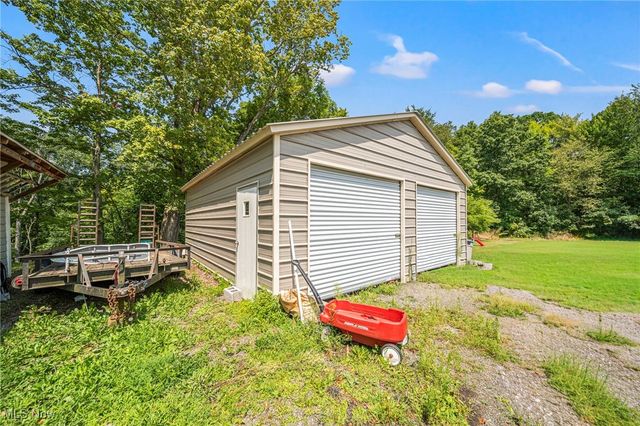 2189 Jefferson Eagleville Road, Jefferson, OH 44047