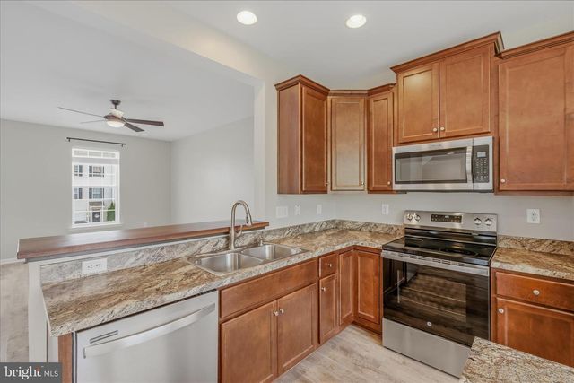 23 LANDIS CT, Falling Waters, WV 25419