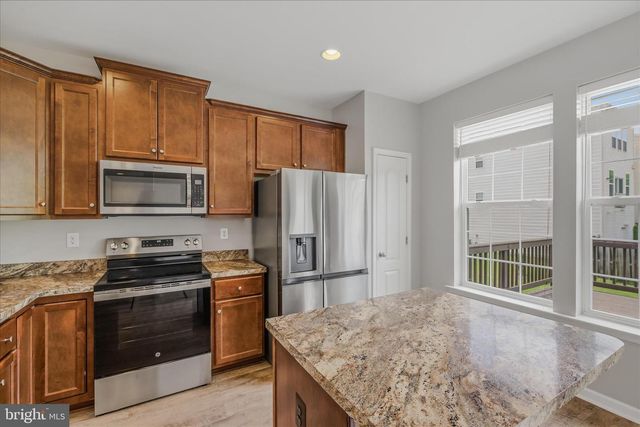 23 LANDIS CT, Falling Waters, WV 25419