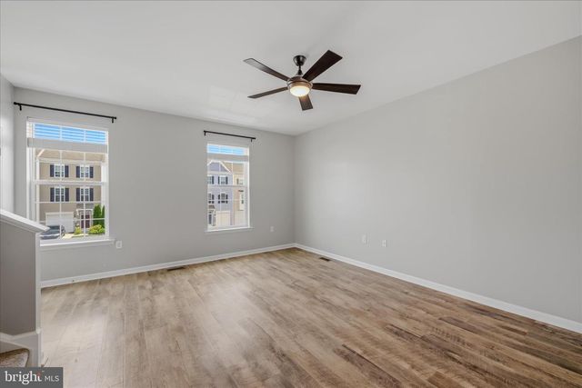23 LANDIS CT, Falling Waters, WV 25419