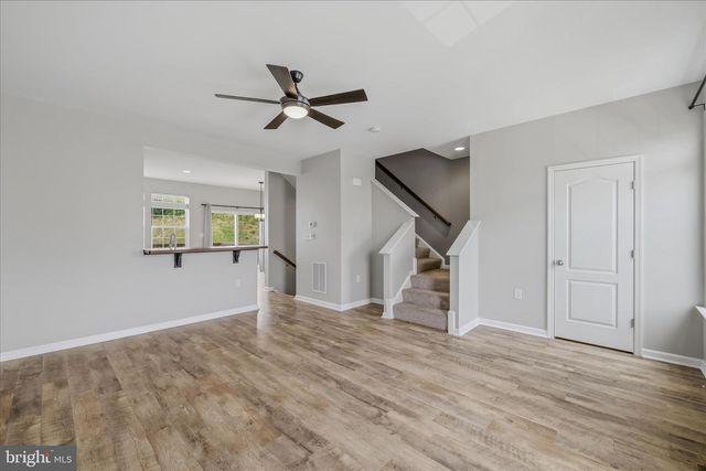 23 LANDIS CT, Falling Waters, WV 25419