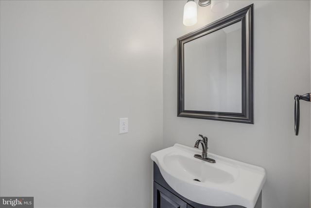 23 LANDIS CT, Falling Waters, WV 25419