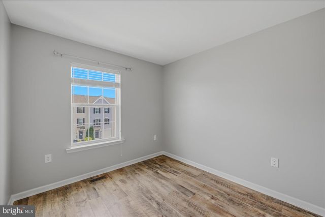 23 LANDIS CT, Falling Waters, WV 25419