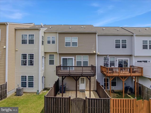 23 LANDIS CT, Falling Waters, WV 25419