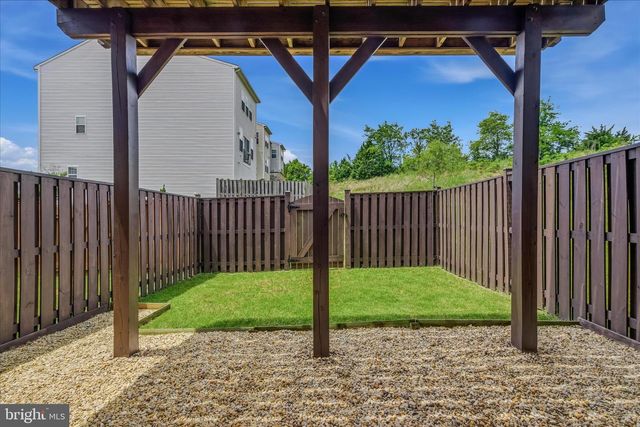 23 LANDIS CT, Falling Waters, WV 25419