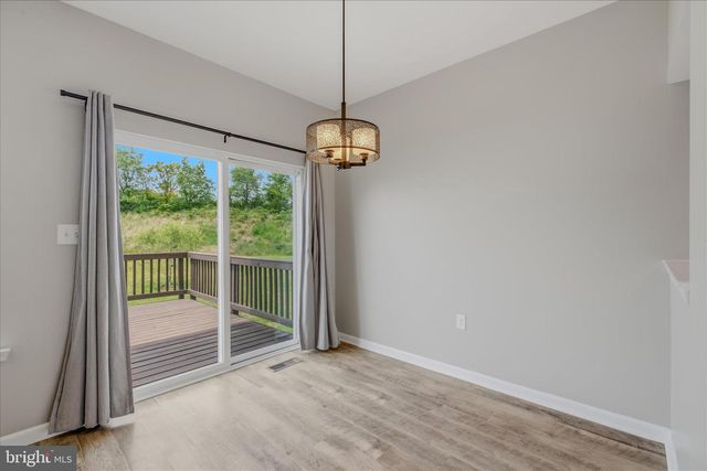 23 LANDIS CT, Falling Waters, WV 25419