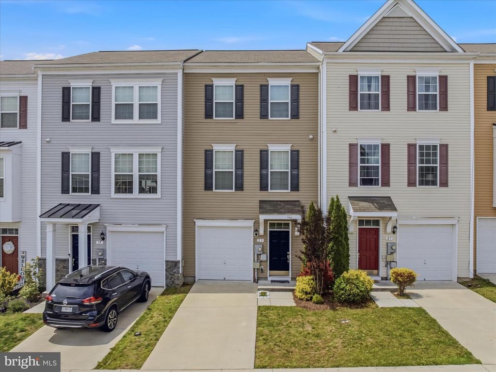 23 LANDIS CT, Falling Waters, WV 25419