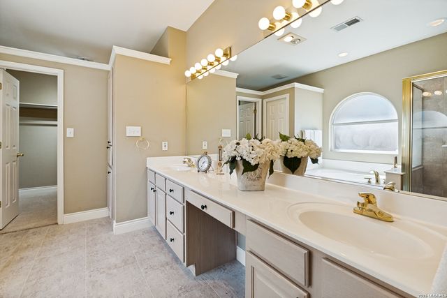 236 BRUSH TRAIL BND, Cibolo, TX 78108