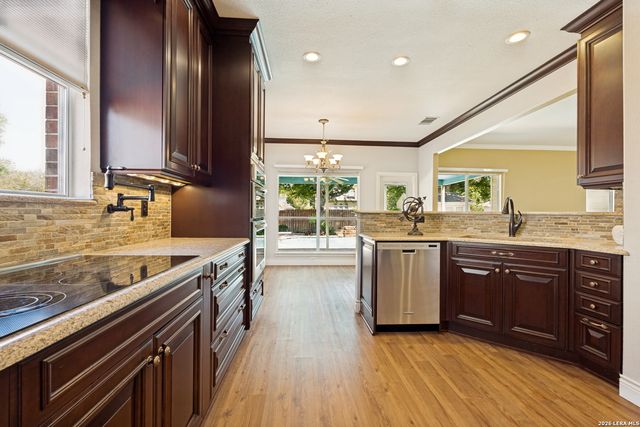 236 BRUSH TRAIL BND, Cibolo, TX 78108