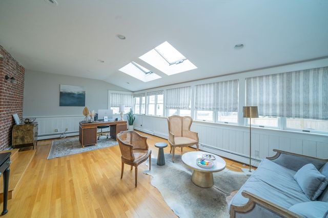 642 Centre St, Newton, MA 02458