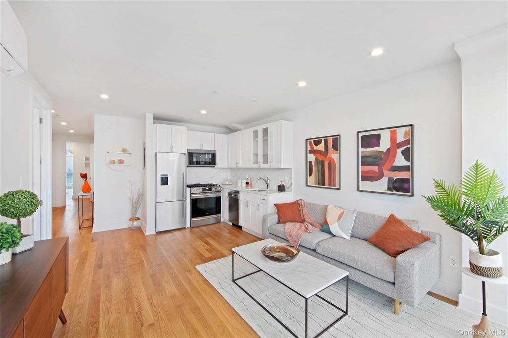 163 Beach 96th Street 4A, Rockaway Beach, NY 11693 — photo 2