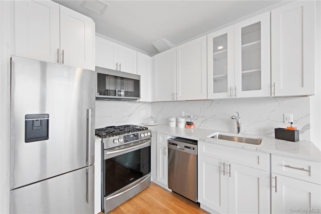 163 Beach 96th Street 4A, Rockaway Beach, NY 11693 — photo 4