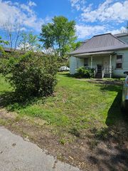 110 North Elm Street, Conway, MO 65632