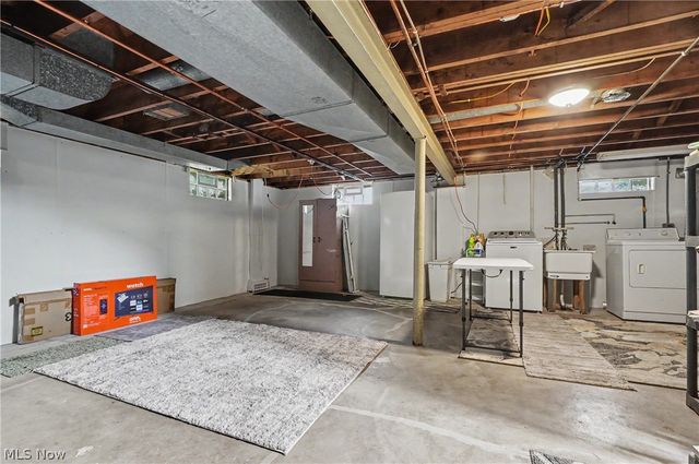 638 Brandon Avenue, Struthers, OH 44471