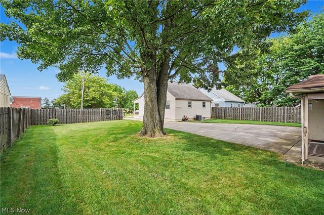 638 Brandon Avenue, Struthers, OH 44471