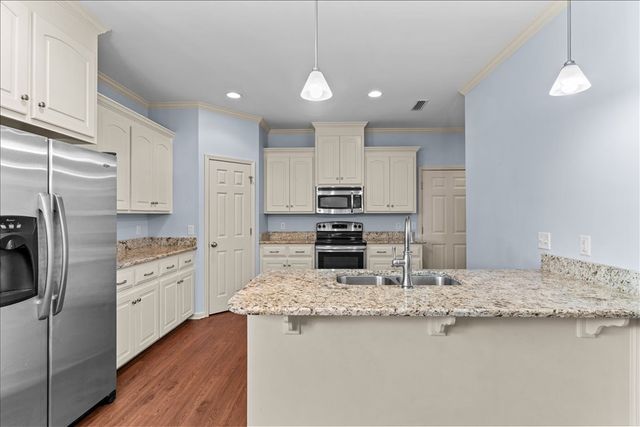 105 Belhaven Dr, Dothan, AL 36303