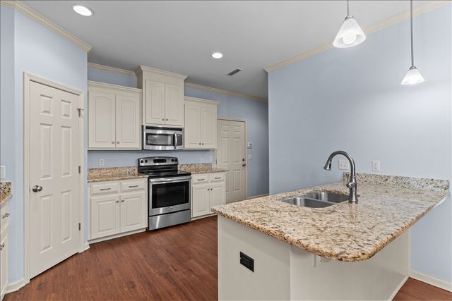 105 Belhaven Dr, Dothan, AL 36303