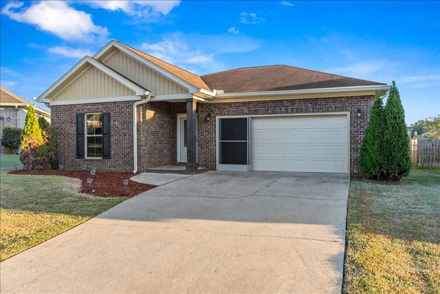 105 Belhaven Dr, Dothan, AL 36303