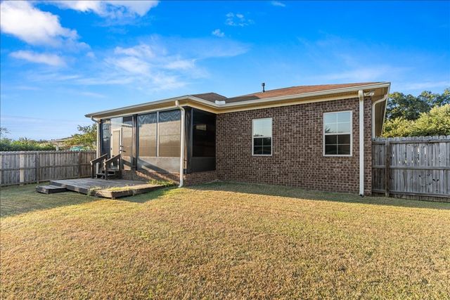 105 Belhaven Dr, Dothan, AL 36303