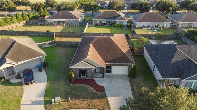 105 Belhaven Dr, Dothan, AL 36303