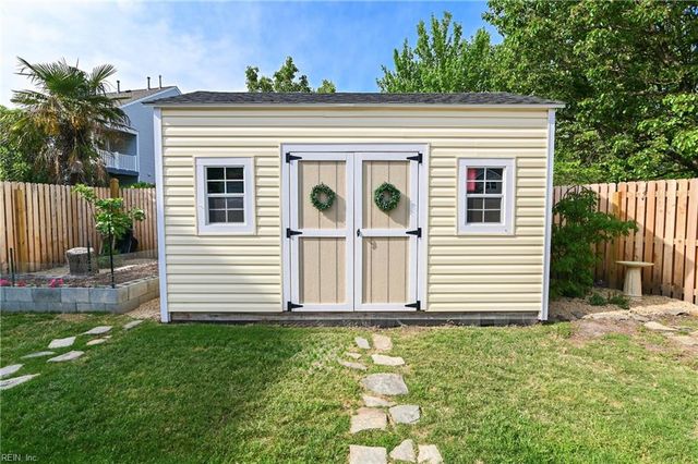 9559 Bay Point DR, Norfolk, VA 23518
