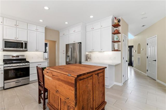 9559 Bay Point DR, Norfolk, VA 23518