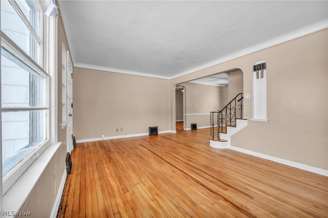 21202 Gardenview Drive, Maple Heights, OH 44137