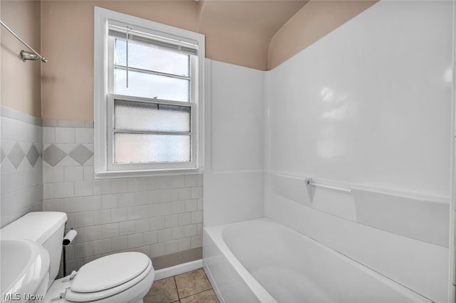 21202 Gardenview Drive, Maple Heights, OH 44137