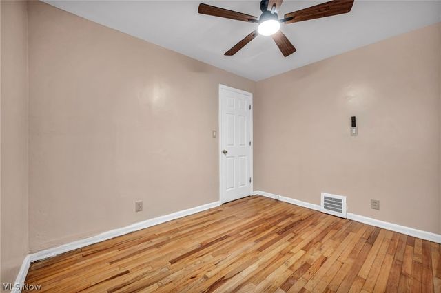 21202 Gardenview Drive, Maple Heights, OH 44137