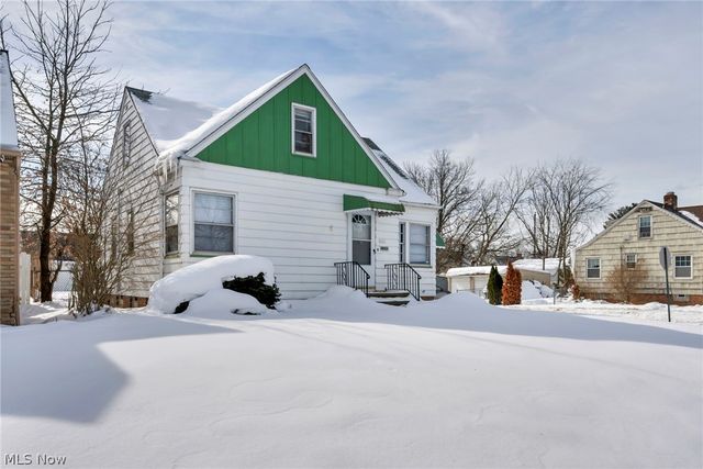 21202 Gardenview Drive, Maple Heights, OH 44137