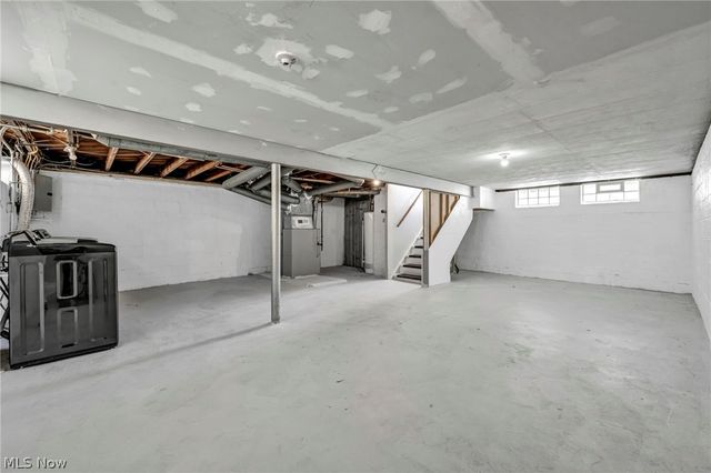 21202 Gardenview Drive, Maple Heights, OH 44137