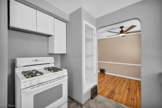 21202 Gardenview Drive, Maple Heights, OH 44137