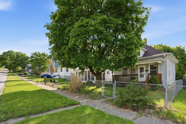 118 5th Street, Silvis, IL 61282