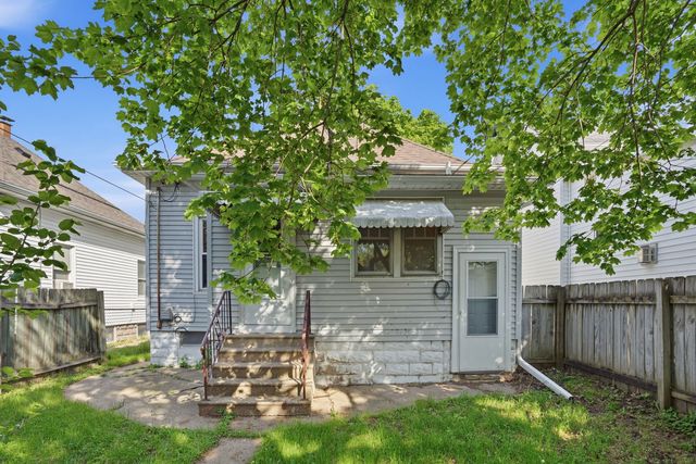 118 5th Street, Silvis, IL 61282