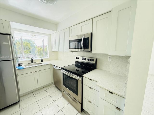 9440 W Flagler St 305, Miami, FL 33174